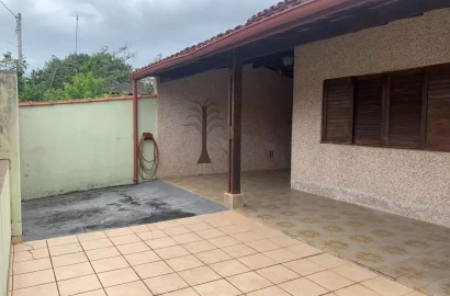 Casa com 3 dormitórios à venda, 250 m² por R$ 600.000 - Praia das Palmeiras - Caraguatatuba/SP